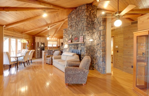 Wilburn Cabin | Family-Friendly Riverfront Manor on the Little Red