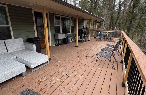 Rogersville Cabin | Family Friendly River Cabin! Bring the boat!