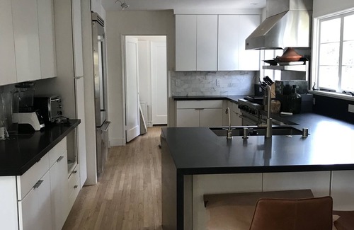 Altadena House | Family Friendly Sanctuary Near Mountains and Pasadena Attractions, Pool, Yard