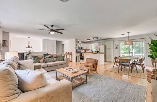 Saugerties House | Family-Friendly Saugerties Home w/Hot Tub & Games