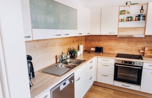 Dersau Apartment | Family-friendly semi-detached house by the lake, only 200m to the beach