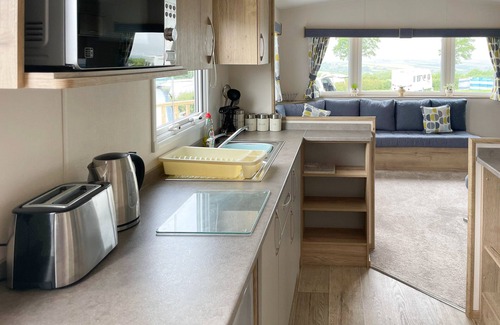 Widemouth Bay House | Family friendly static caravan (Arizona) near Bude