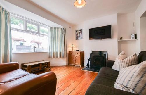 Dartmouth House | Family-friendly Townhouse With Views & Garden