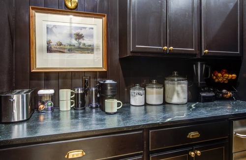 Mount Pleasant House | Family-Friendly 5BR 3+ Acres 10 Min to Beach