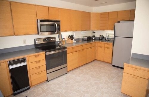 Virginia Beach House | Family friendly beach house, 5 min walk to Croatan Beach and bike to boardwalk
