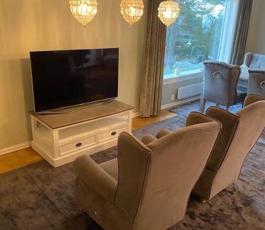Holmenkollen House | Family-Friendly Villa in Oslo - Holmenkollen