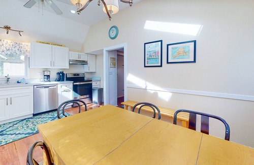 Oak Bluffs House | Family friendly, walking distance to town, harbor, shops, restaurants, beaches