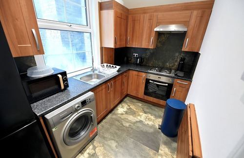 Fulham Apartment | Family-Friendly West Kensington Apartment (Zone 2)