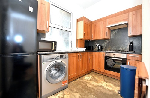 Fulham Apartment | Family-Friendly West Kensington Apartment (Zone 2)