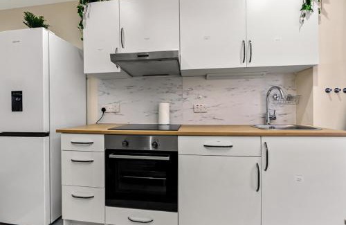Surrey Docks Apartment | Family Friendly, Zone 2, 2 Beds, Overground