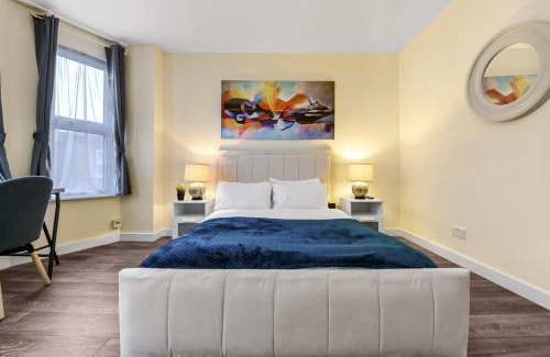 Surrey Docks Apartment | Family Friendly, Zone 2, 2 Beds, Overground