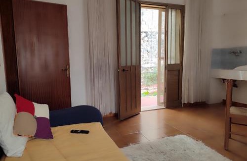 Galtelli House | Family & Friends - First floor - South West wing - Fully equipped with view - 15 minutes drive by car to the seaside