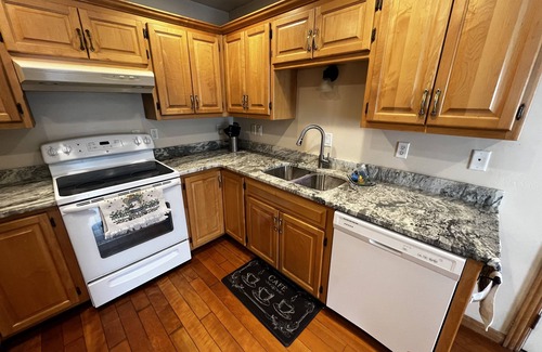 Abrams House | Family Fun at the Flowage