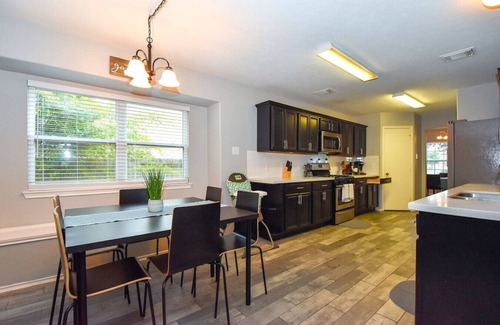 FM 1960 Apartment | Family Fun Houston Getaway w/Pool & Game Room