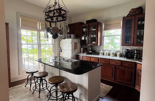 Dadeville House | Family Fun Lake House - Near Auburn & Montgomery