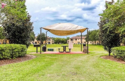 Regal Palms House | Family Fun Near Disney,4 bedroom Home w/wifi, Game Room & Pools.