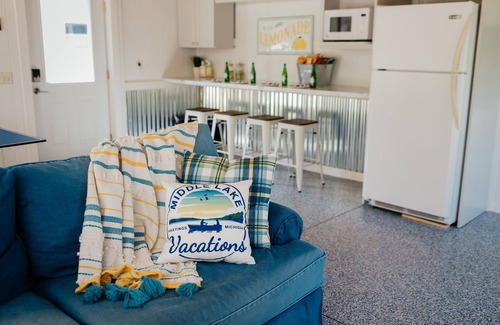 Hastings House | Family Fun Relaxing at Pristine Lake Cottage