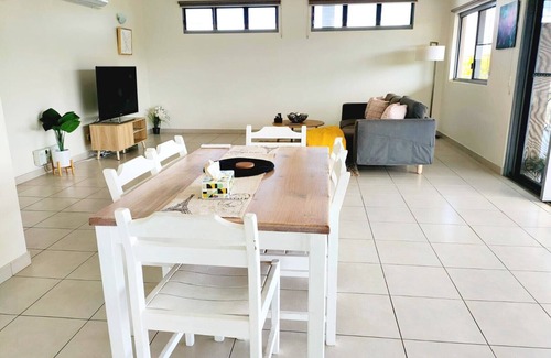 Rapid Creek Apartment | Family Gateway to Seashore