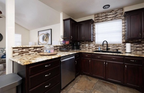 Amarillo House | Family Gathering Paradise-Game Room-Work Out Room Sleeps 16