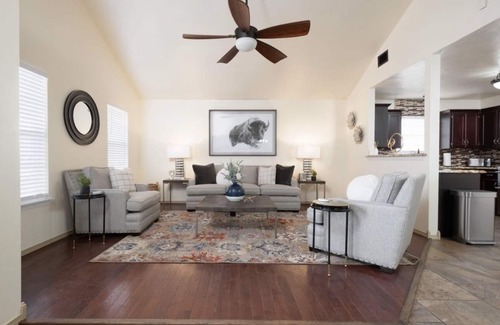 Amarillo House | Family Gathering Paradise-Game Room-Work Out Room Sleeps 16