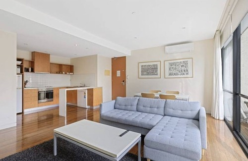 Cowes Apartment | Family Getaway - Cowes - Phillip Island VIC - Walk to beach, pool & spa