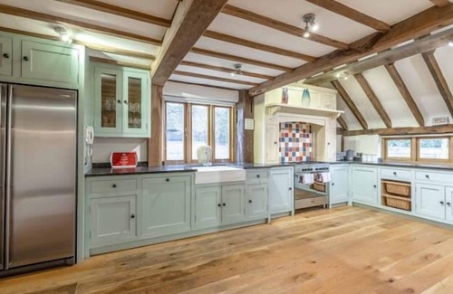 Bray on Thames Cabin | Family Getaway In Dorney/Windsor