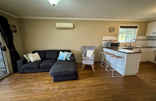 Moonta Bay House | Family Getaway in Moonta Bay