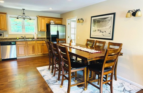North Conway House | Family Getaway in N. Conway, Sleeps 16, AC, Hot Tub, Game Room, Pets Welcome