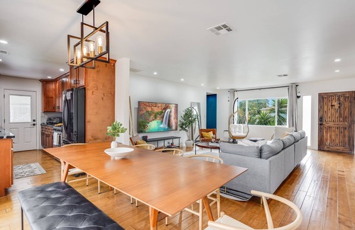 Mar Vista House | Family Getaway to LA Hot Spots, 4bd/3ba, A/C with W/D. Pets welcome!