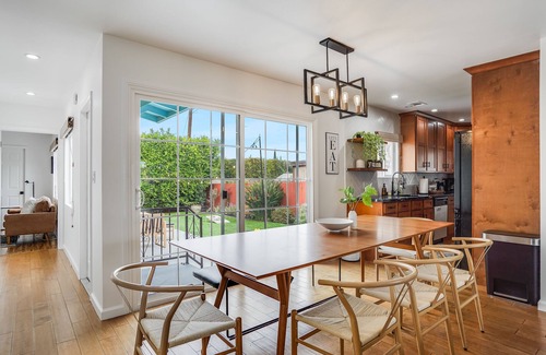 Mar Vista House | Family Getaway to LA Hot Spots, 4bd/3ba, A/C with W/D. Pets welcome!