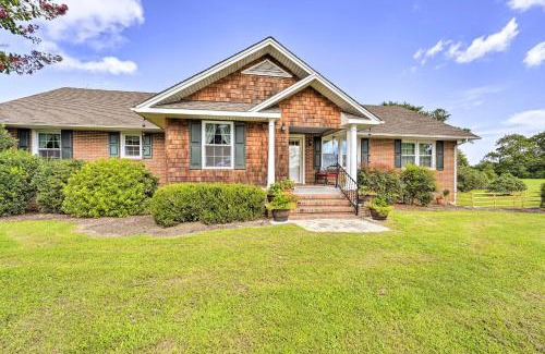 Currituck House | Family Getaway with Pier on Currituck Sound