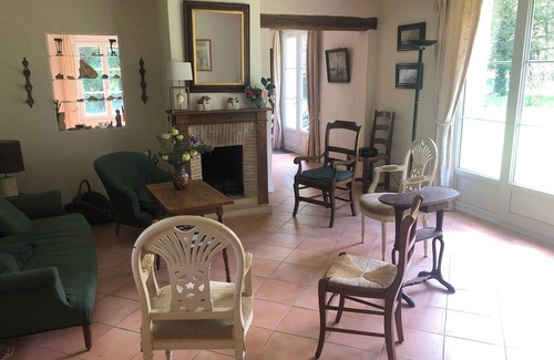 Saint-Vincent-sur-Jard House | family house 150m from the beach facing south