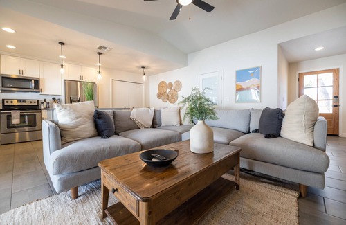 Gilbert House | Family Hideaway w/Heated Pool & Ping Pong