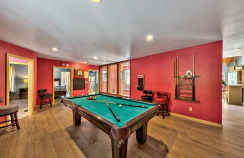 Montgomery Estates House | Family Hiker’s Haven: Forested 3BR Pets