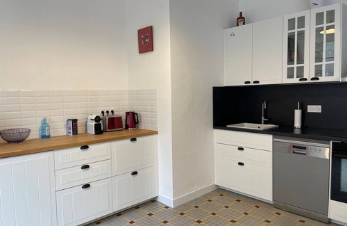 Bazouges-sur-le-Loir Cottage | Family home near Zoo and racetrack