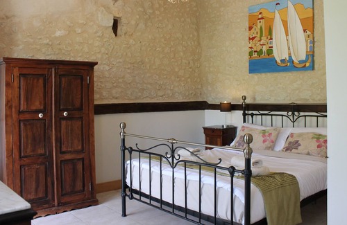 Nabinaud Cottage | Family Holiday Hamlet - Heated Pools, Golf, Tennis, Creche, 10 mins to beach!