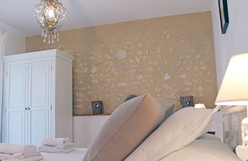 Nabinaud Cottage | Family Holiday Hamlet - Heated Pools, Golf, Tennis, Creche, 10 mins to beach!