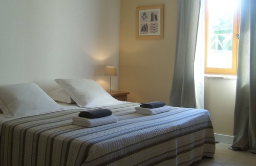 Nabinaud Cottage | Family Holiday Hamlet - Heated Pools, Golf, Tennis, Creche, 10 mins to beach!