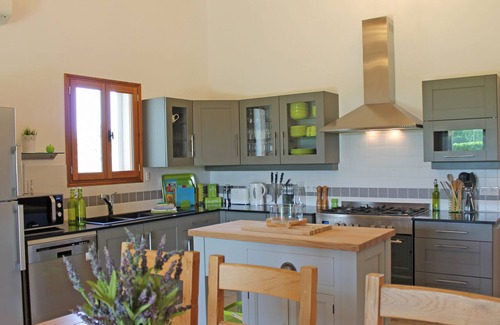 Nabinaud House | Family Holiday Hamlet - Heated Pools, Golf, Tennis, Creche, 10 mins to beach!