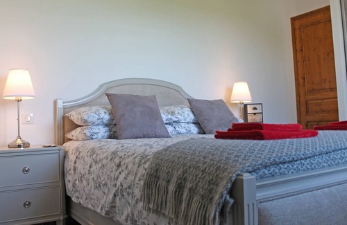 Nabinaud House | Family Holiday Hamlet - Heated Pools, Golf, Tennis, Creche, 10 mins to beach!