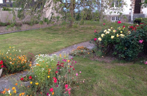 Porspoder House | Family holiday home, beautiful 180 degree sea view on the coast and the lighthouse