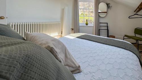 Llandudno House | Family Holiday Home by the Great Orme Tramway and Beach