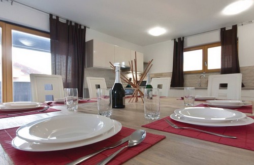 Valbandon Villa | Family holiday villa with jacuzzi and pool, 10 min from the beach