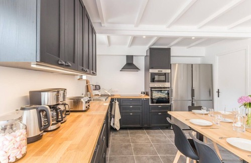 Bricqueville-sur-Mer Cottage | Family home with heated pool, sauna, and Wi-Fi near the sea