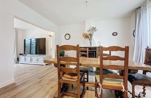 Chaumontel Villa | Family home close to Chantilly, Astérix, CDG