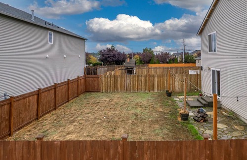 Spanaway House | Family Home close to JBLM/PLU/MT RAINIER