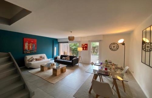 Merignac House | Family home