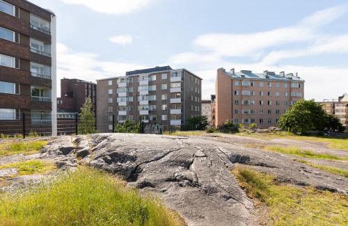 Kallio Apartment | Family home in Kallio beside metro w/free parking