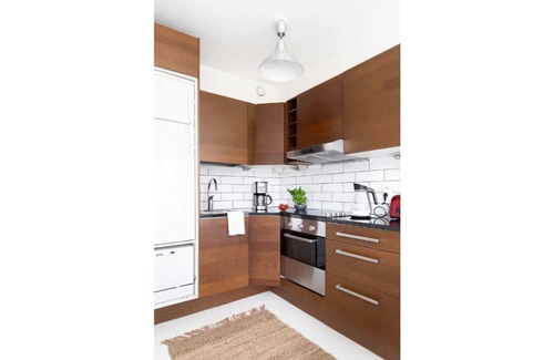 Kallio Apartment | Family home in Kallio beside metro w/free parking