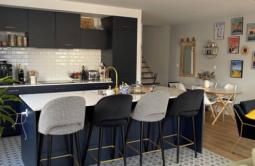 Villenave-d'Ornon House | Family home on the outskirts of Bordeaux, close to all amenities (streetcar, bus)